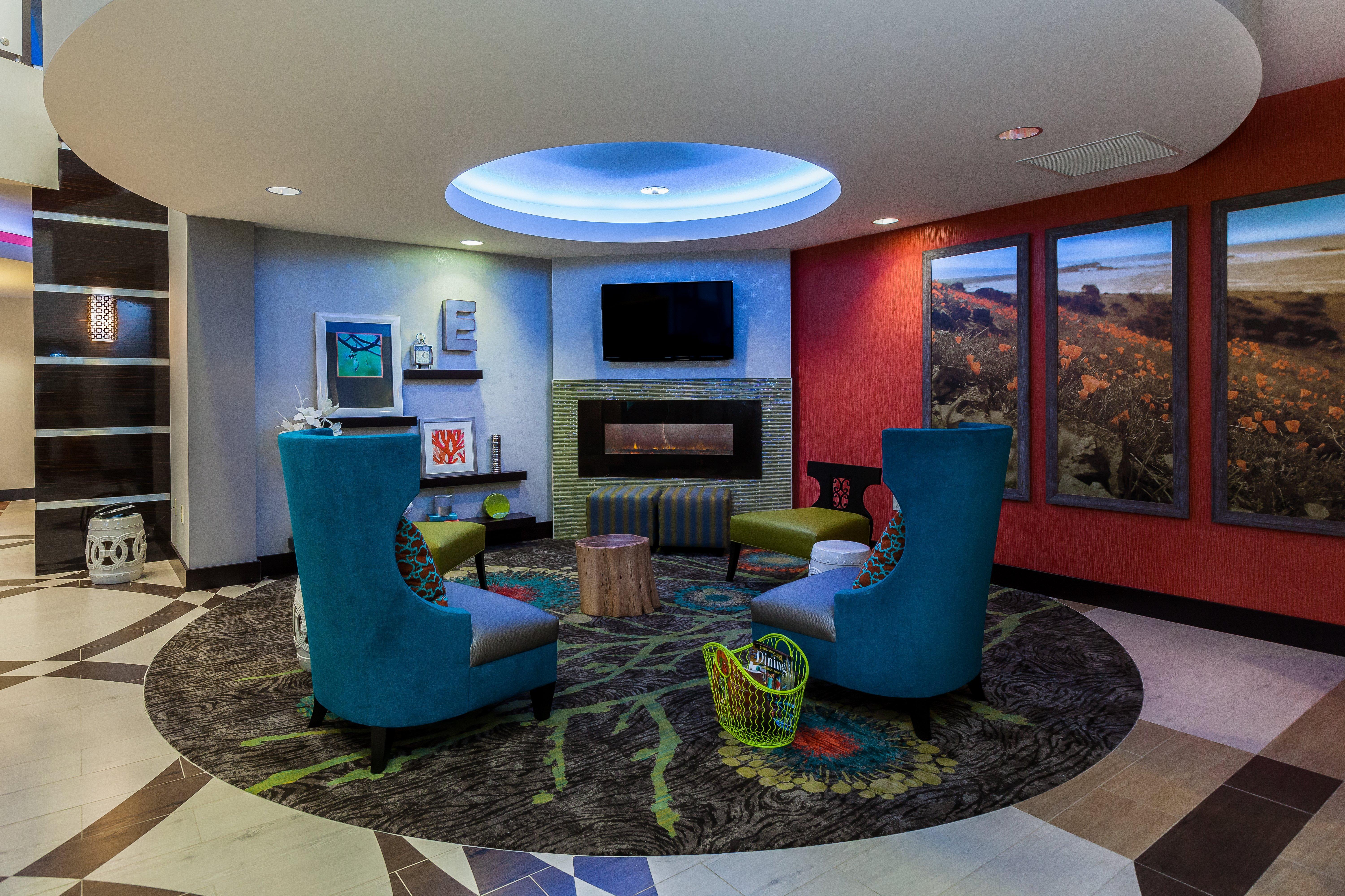 Holiday Inn Express & Suites Eureka By Ihg Екстер'єр фото
