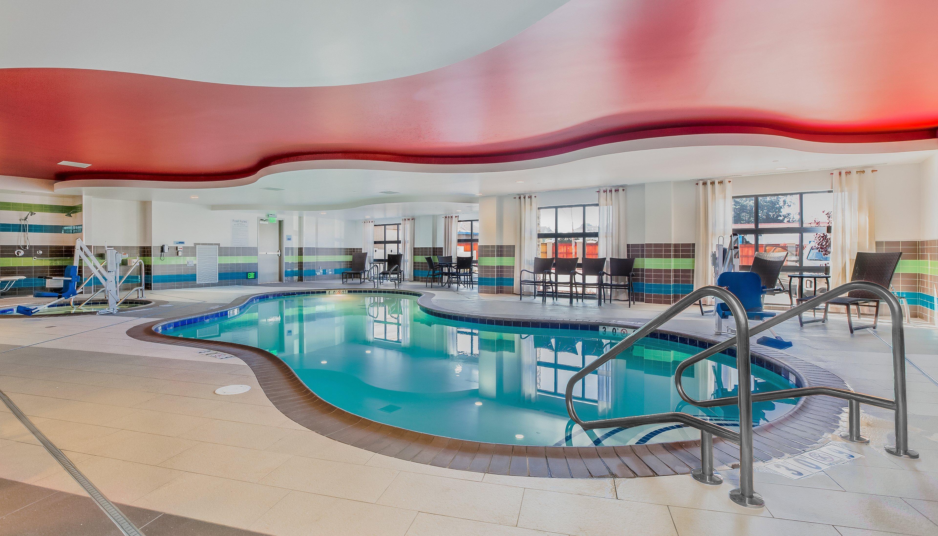 Holiday Inn Express & Suites Eureka By Ihg Екстер'єр фото